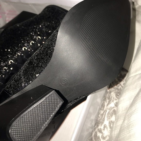 Black Glitter Pointed Toe lace up Ankle Boot 🖤 - Picture 8 of 8